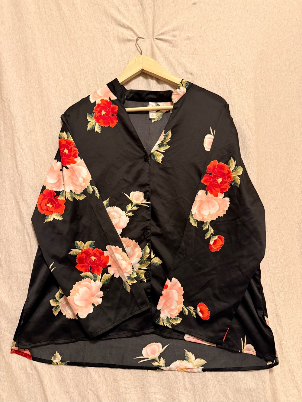 Black Floral Button-Front Blouse - Red & Pink Floral Print